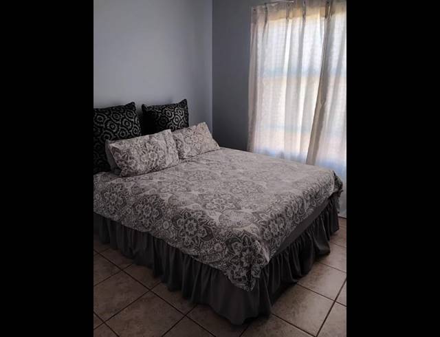2 BEDROOM SIMPLEX FOR SALE IN HONEY PARK